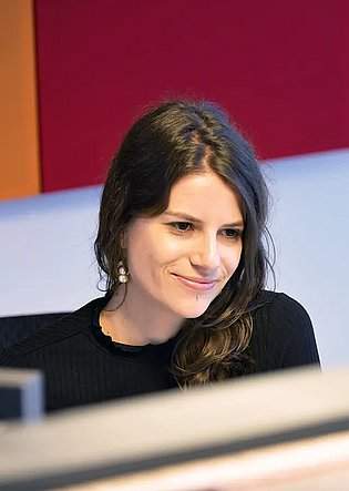 Revier Online UX Überfliegerin Marina Mitarbeiter Foto